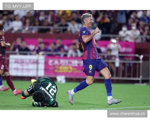 莱万转会巴萨的战术适配与体系融合分析