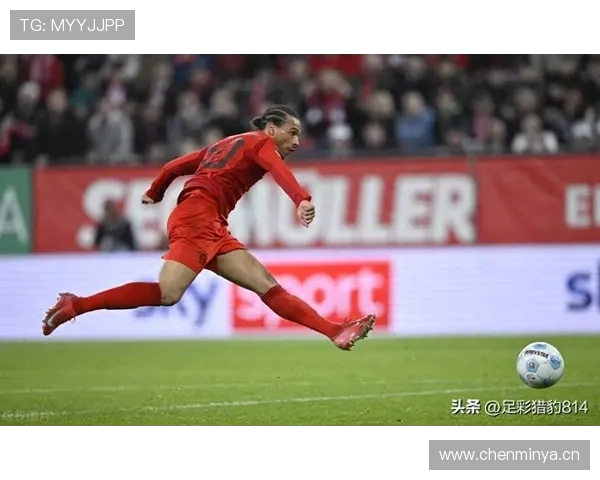 拜仁多线作战压力下轮换问题逐步显现,球队稳定性面临考验