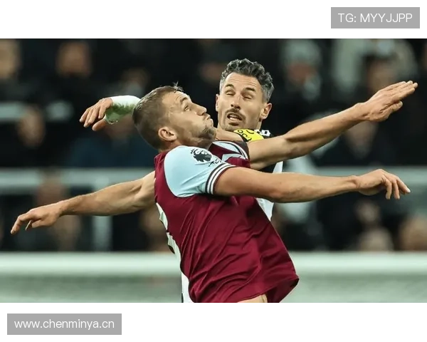 曼联进攻哑火，表面缺空间实则全队连接崩盘，进攻体系稳定性面临考验