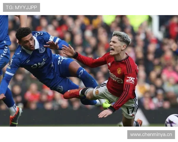 曼联反复重建背后暴露长期战略缺失,球队稳定性面临考验 曼联反复重建背后暴露长期战略缺失,球队稳定性面临考验