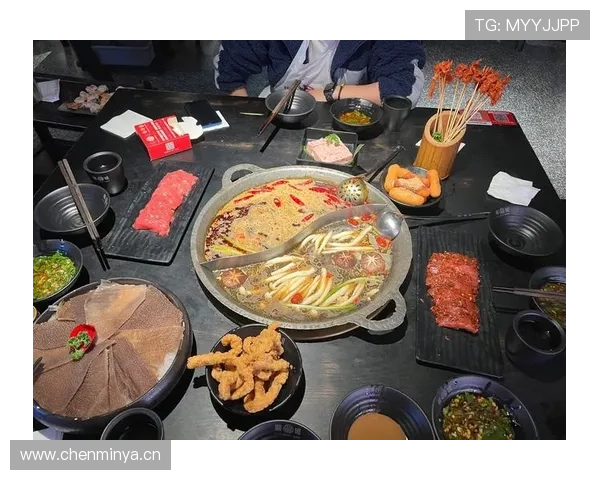 李梦训练完直接拎爱马仕去吃火锅，这姐活得也太爽了吧