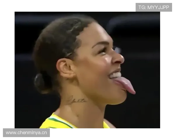 戴维斯赛场上的霸气和他家里那堆奢侈品，一点都不搭呐！