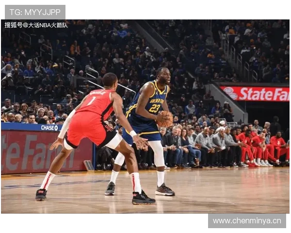 韦德通过迷踪步突破制造防守错位提升了球队关键时刻进攻效率